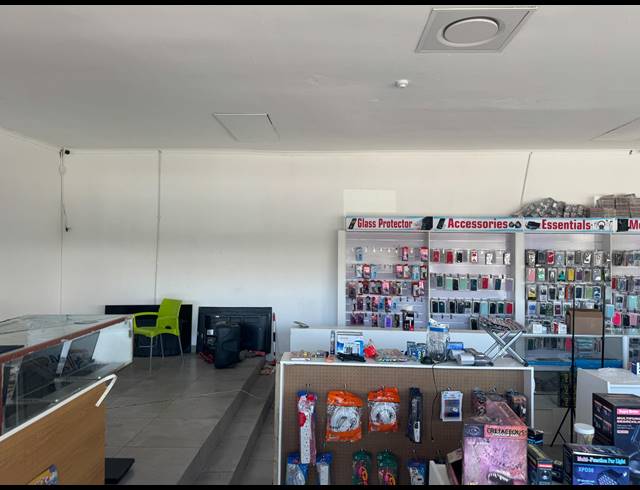 112M² RETAIL TO LET IN WYNBERG